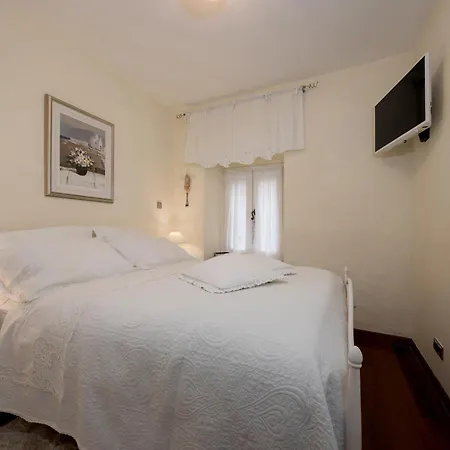 Stone Pearl Heritage Luxury *