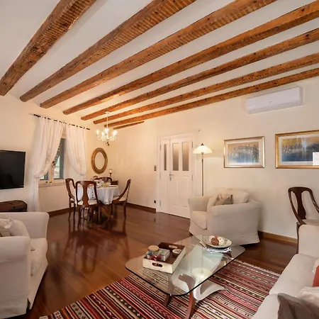 Stone Pearl Heritage Luxury Apartment