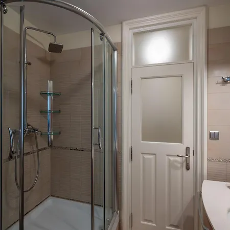Stone Pearl Heritage Luxury Apartment Split
