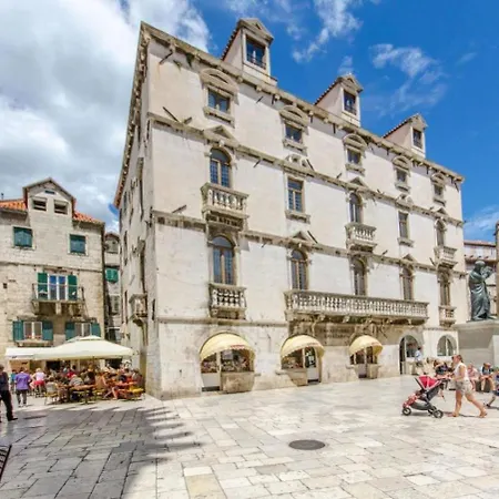 Апартаменти Stone Pearl Heritage Luxury Спліт