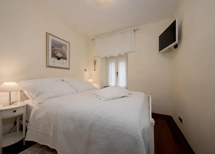 Stone Pearl Heritage Luxury *