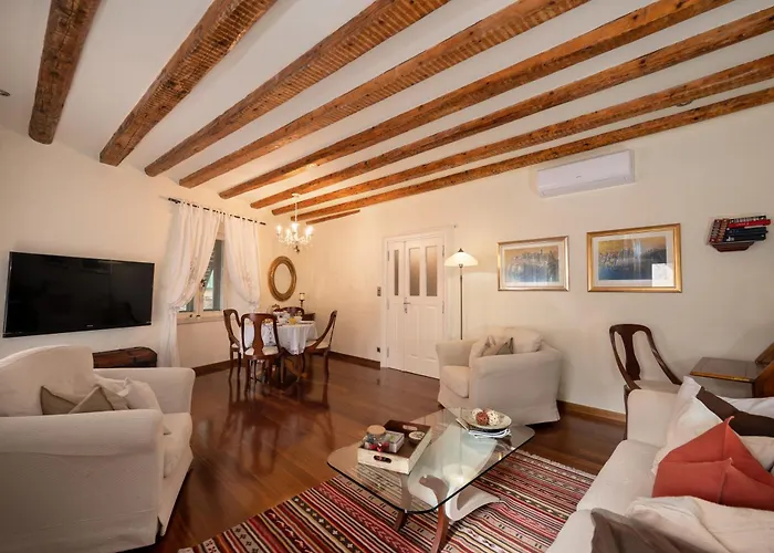 Stone Pearl Heritage Luxury Apartment