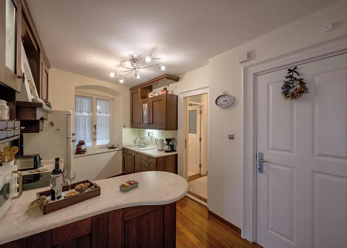 Stone Pearl Heritage Luxury * Split